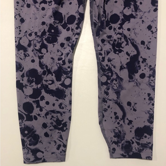 Under Armour Fitted Leggings Womens Size Small Light and Dark Purple - Picture 6 of 7